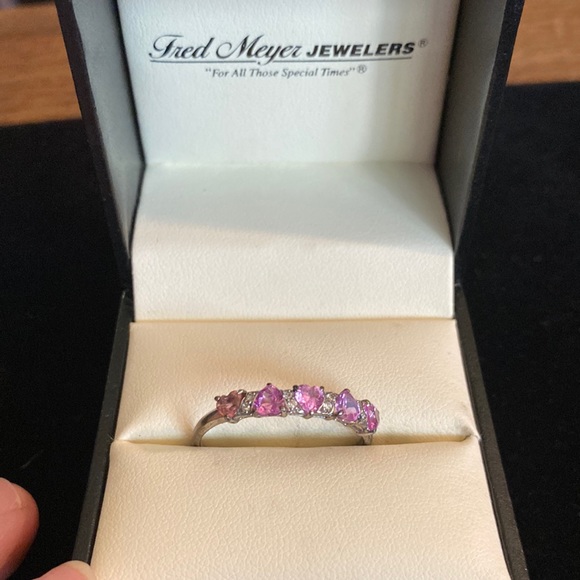 Pink sapphire heart ring - Picture 1 of 5